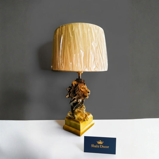 Antique Gold Lion Head Lamp